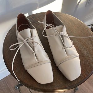 Chic leather shoes by Malone Souliers size 41